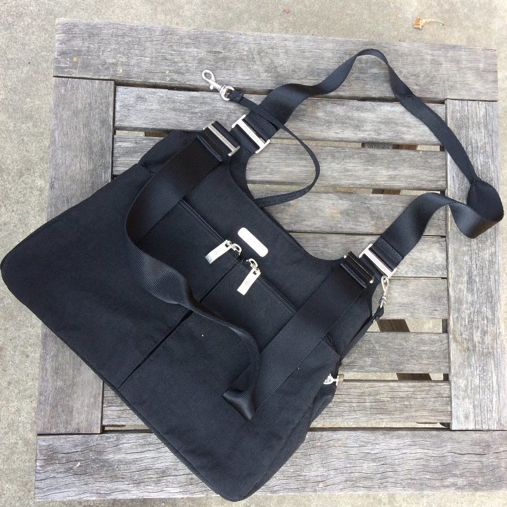 Baggalini handbag shoulder bag black